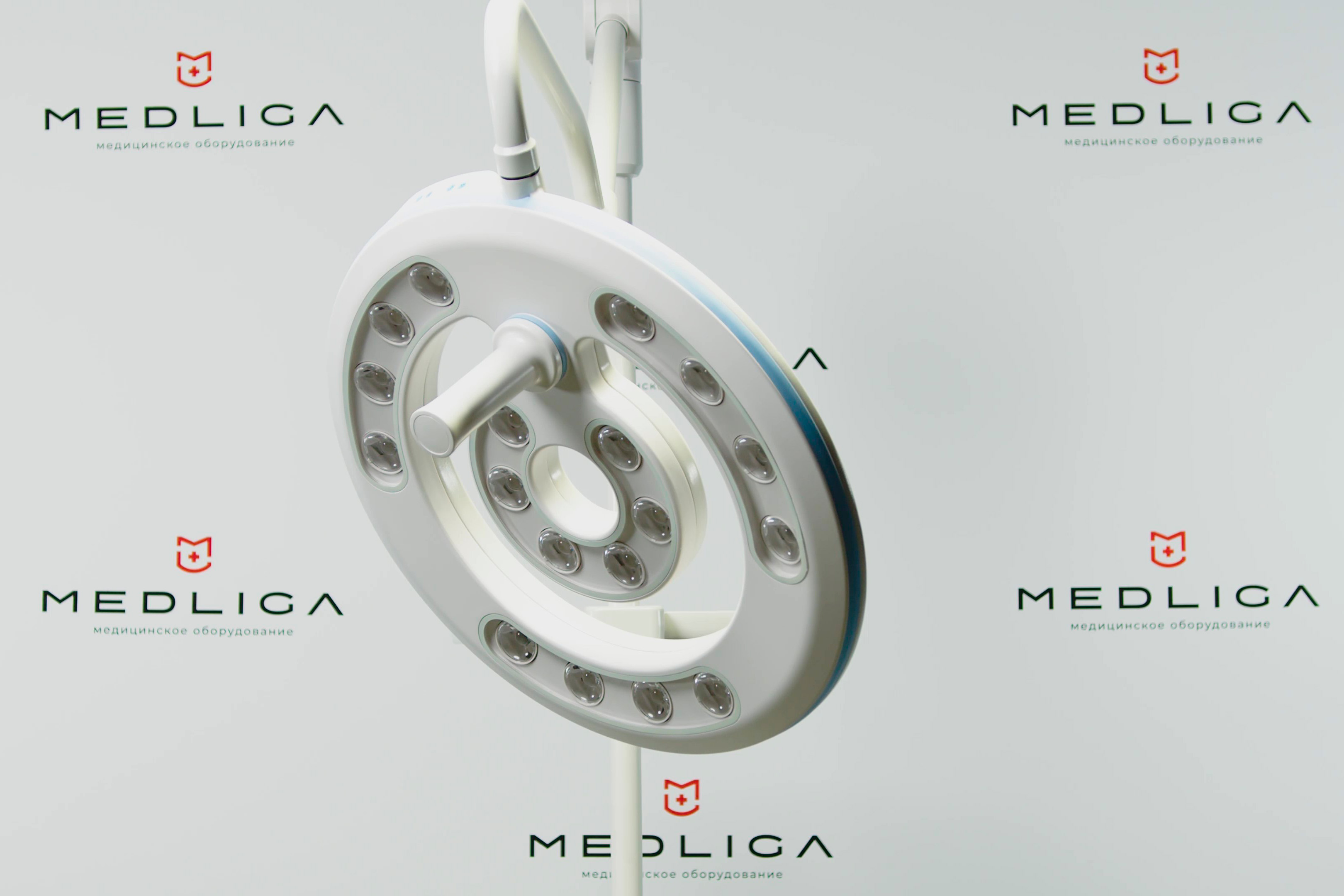 Видеообзор операционного светильника Mindray HyLED 9600M